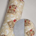 Світло-бежевий фон із ведмедиками, зірками та місяцями і плюш шарпей світло-сірий.